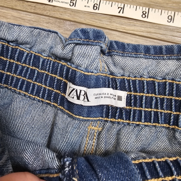 Zara High Waisted Shorts size 2 - Picture 5 of 8